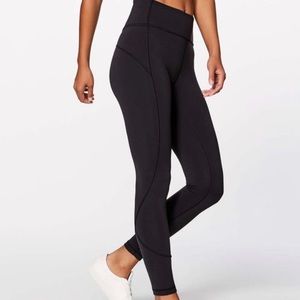 Brand new lulu lemon size 2 leggings in motion
